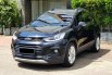 Km31rb record chevrolet trax premier turbo 2018 hitam sunroof tangan pertama dari baru cash kredit 2