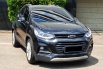 Km31rb record chevrolet trax premier turbo 2018 hitam sunroof tangan pertama dari baru cash kredit 3