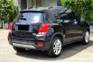 Km31rb record chevrolet trax premier turbo 2018 hitam sunroof tangan pertama dari baru cash kredit 4