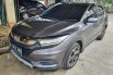 Honda HR-V 1.5L E CVT Special Edition 2019 Abu-abu 2