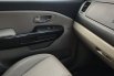 Kia Grand Sedona 2.2 CRDI Diesel Sunroof AT Facelift 2018 Pakai 2019 Putih 15