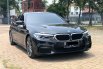 BMW 5 Series 530i M Sport 2020 Hitam 2