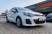 Siap pakai KIA RIO 1.4 HB OPTION AT MATIC 2016 PUTIH 2