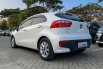 Siap pakai KIA RIO 1.4 HB OPTION AT MATIC 2016 PUTIH 4