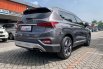 Hyundai Santa Fe 2.2 D CRDi XG 2018 Abu-abu, Low Km 42Rb 5