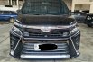 Toyota Voxy 2.0 AT ( Matic ) 2017 Hitam Km Low 32rban Good Condition Siap Pakai 1
