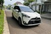 Toyota Sienta V CVT AT 2017 Putin Istimewa Murah 1