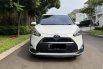 Toyota Sienta V AT CVT 2017 Putih Murah Bagus 1