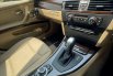 BMW 320i E90 2010 LCI Executive AT CKD Hitam 12