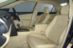 Toyota Camry 2.5 V 2018 12