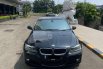 BMW 320i E90 2010 LCI Executive AT CKD Hitam 4