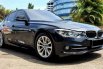 Special Unit Bmw 320i F30 LCi MSport Facelift Sapphire Black Metallic 2