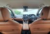 BMW 520i Luxury Line CKD AT 2018 Black On Brown 14