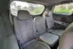 Kia Grand Sedona 2.2 CRDI Diesel Sunroof AT Facelift Putih 2018 4