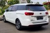 Kia Grand Sedona 2.2 CRDI Diesel Sunroof AT Facelift Putih 2018 3