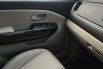 Kia Grand Sedona 2.2 CRDI Diesel Sunroof AT Facelift Putih 2018 13
