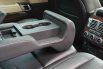 Range Rover 3.0L Vogue SWB Bensin AT 2017 Hitam Metalik 12