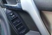 Toyota Land Cruiser PRADO TXL AT 4x4 Bensin 2011 9