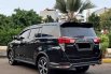 Toyota Kijang Innova 2.4 Venturer Facelift Diesel AT 2022 Hitam Metalik 3