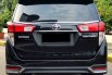 Toyota Kijang Innova 2.4 Venturer Facelift Diesel AT 2022 Hitam Metalik 5