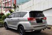 Toyota Kijang Innova Venturer 2.0 Bensin AT Silver 2019 3
