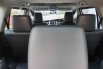 Toyota Kijang Innova Venturer 2.0 Bensin AT Silver 2019 18