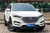 Hyundai Tucson 2.0 CRDi XG AT Diesel Sunroof Panoramic Putih NIK 2017 2