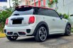 MINI Cooper John Cooper Works 2018 silver km 10rb pajak panjang cash kredit proses bisa dibantu 6