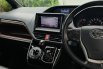 Toyota Voxy 2.0 A/T 2019 hitam km 33 rban sunroof cash kredit proses bisa dibantu 16