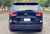 Kia Grand Sedona Ultimate 5