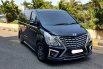 Hyundai H-1 Elegance 2018 hitam bensin km31ribuan cash kredit proses bisa dibantu 1