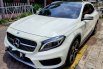 Mercedes-Benz GLA 200 Gasoline 2015 Putih 3