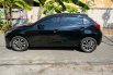 Jual mobil Mazda 2 2017 hitam km 48 ribu , ready juga warna putih 3