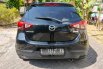 Jual mobil Mazda 2 2017 hitam km 48 ribu , ready juga warna putih 7