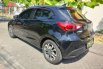 Jual mobil Mazda 2 2017 hitam km 48 ribu , ready juga warna putih 8