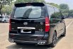 Hyundai H-1 Royale Diesel at 2018 Hitam 5