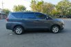 Toyota Kijang Innova V A/T Diesel 2016 Abu-abu 4