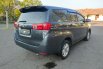 Toyota Kijang Innova V A/T Diesel 2016 Abu-abu 5