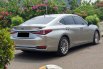 KM15rb! Lexus ES300 Hybrid Ultra Luxury Facelift At 2022 Sonic Titanium 7