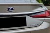 KM15rb! Lexus ES300 Hybrid Ultra Luxury Facelift At 2022 Sonic Titanium 10