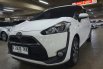 Toyota Sienta V 2017 Low KM Gresss 3