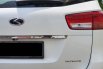 Kia Grand Sedona 3.3 Ultimate Bensi At Panoramic Sunroof 2017 white On Beige 9