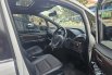 Toyota Voxy 2.0 AT ( Matic ) 2018 Putih Km 79rban Plat Bekasi 4