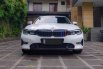 BMW 320i 2.0L Turbo Dynamic (G30) !! ISTIMEWA !! 4