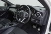 Jual mobil Mercedes-Benz GLA 200 2018 9