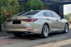 Lexus ES 300 Hybrid Ultra Luxury At 2021 abu metalik 8