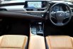 Lexus ES 300 Hybrid Ultra Luxury At 2021 abu metalik 14