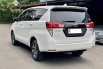 Toyota Kijang Innova V A/T Diesel 2022 Putih Like New 5