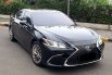KM 20rb! Lexus ES300 Hybrid Ultra Luxury At 2018 Hitam 1