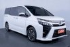 Toyota Voxy 2.0 A/T 2017  - Beli Mobil Bekas Berkualitas 1